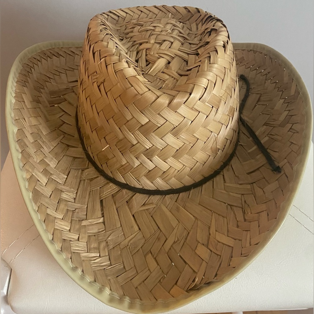 WOVEN STRAW HAT